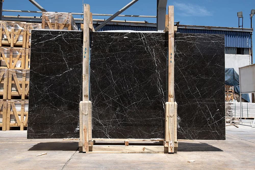 Jupiter Black — üreticinin yüzey görseli